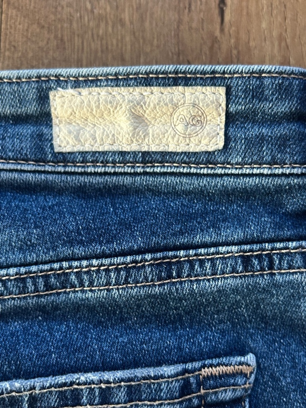 AG Adriano Goldschmied Mid Rise Skinny Jeans Size 28R Medium Wash Distressed - Picture 16 of 16